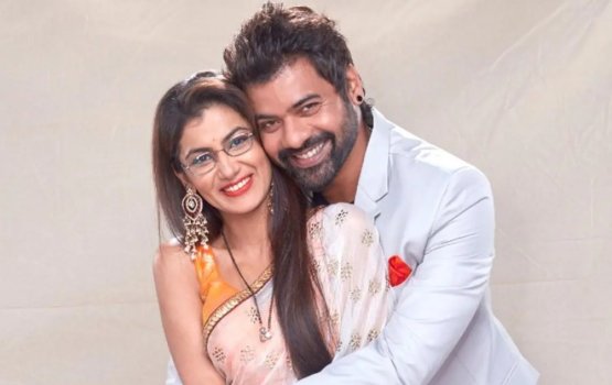 Magubool joadu Sriti aai Shabbir alun ekugai fenna show eh!