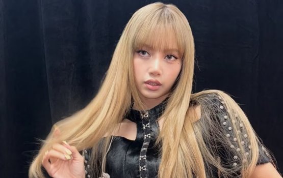 Coachella ge husha elhumaa eku Black Pink ge Lisa ah faadu kiyanee!