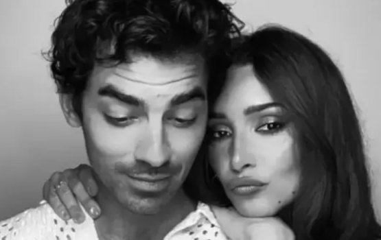 Sophie aa vakivi thaa dhe aharu fahun Joe aa loabiveriyeh hoadhaifi