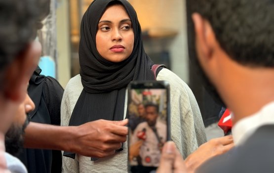 Fuluhunge thahugeegahfahu Easha ge maanafun message eh; 