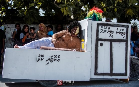 Kulhudhuffushi mashimaali parade gai meehun ge photo beynun kurun manaa koffi