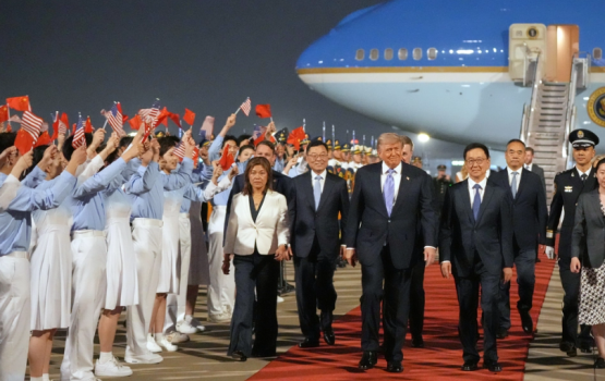 Trump aai China ge Raees Xi ge rasmee bahdhaluvun miadhu Beijing gai