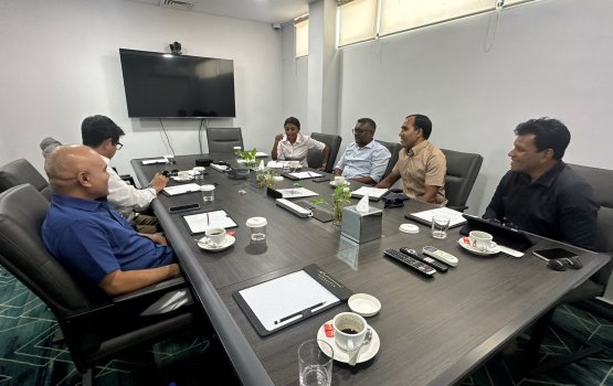 'Gaumu ge misraabu huri gothun rangalhu masahkai thakeh ekugai kurevumuge unmeedhu bodu'