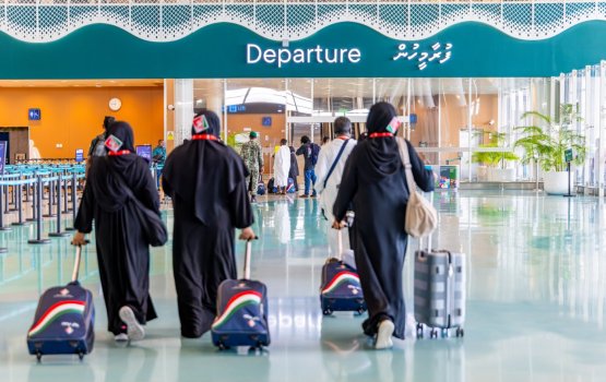 Hajjuveringe fahu flight furaifi, mi flight gai 253 meehun dhathuru kuri