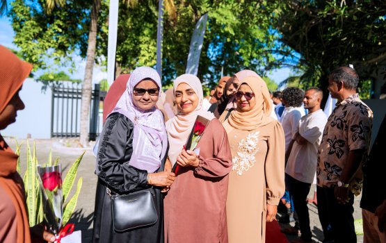 Faadu kiyan feshumun city thakuge anhenunge committee ge raeesun ge musaara 33,000rf. ah kuda koffi