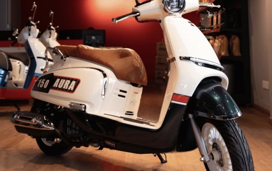MotoX Maldives in hiygaimu CF MOTO 150 Aura tha'rafu koffi