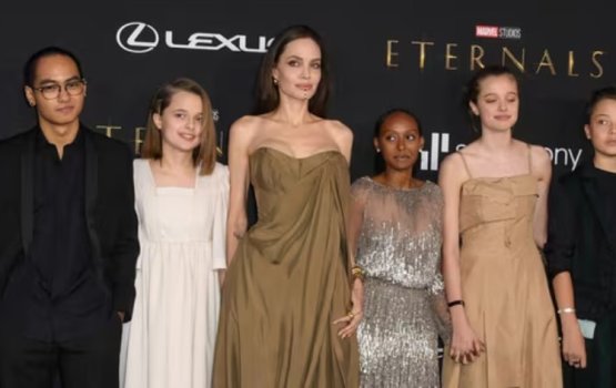 Angelina aai Brad ge dharifulhu Maddox ves namun bappa ge nan uni kuranee!