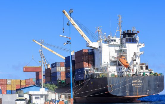 Baaj akun container thakeh kandah vettifai vaathee dhathuruverin samaaluvaan angaifi