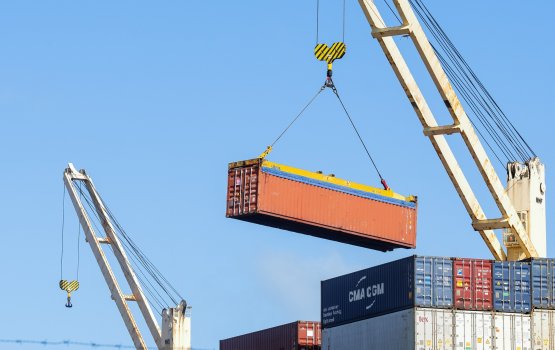 Barge in kandah vettunu 2 container hoadhaifi