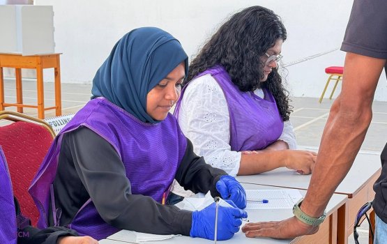 Hithadhoo uthuru dhaairaa ge by election ge vote lun fashaifi