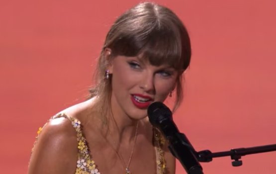 Taylor ah ithuru sharafeh: Enme 36 aharugai Songwriters Hall of Fame ah!
