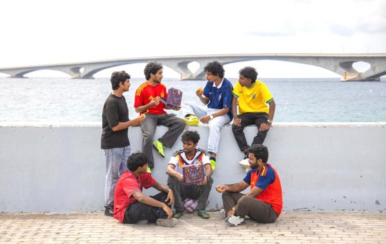 Dhiraagu pay customerunnah mifaharu 1 rf ah pizza bouna in pizza eh