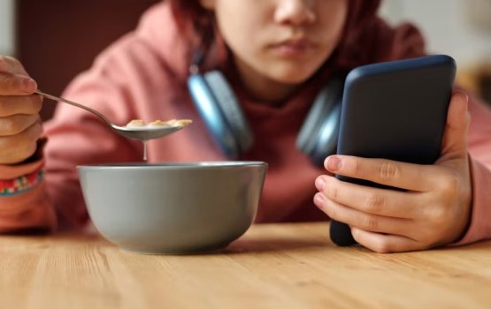 Dharinnah vure ginain mainbafain kaa meyzu dhoshugai phone beynun kurey!