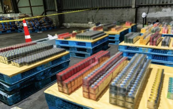Kandumagun raajje etherekuran ulhunu 15,600 vape cartride customs in athulaigenfi