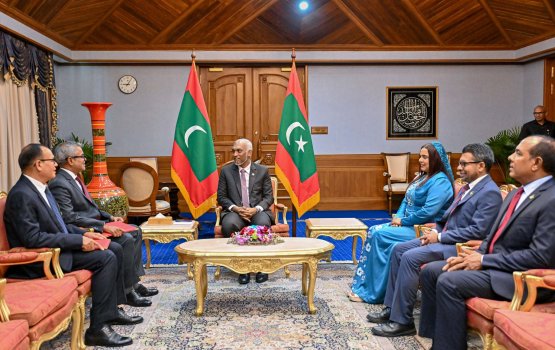 UAE aai Qatar ge safeeru kamah Thoriq aai Adam Shareef ayyankoffi