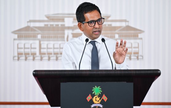 Dollar ge agu dhah nuvanee keevve tho ehumun Saeed: Solih aai Nasheed aa suvaalukuran feney
