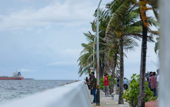 Midhiya 24 gaidi iru therey male aai hulhule ah 90 mililiter ah vaarey vehijje
