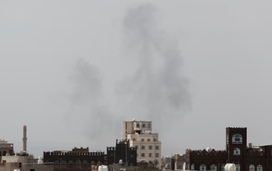 Sanaa airport ah Saudi in hamalaadhin kamah bune Houthis radhdhu dheyne kamuge inzaaru dheefi