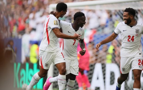 Saka ge hat-trick aa eku France balikoh England ah 3 vana
