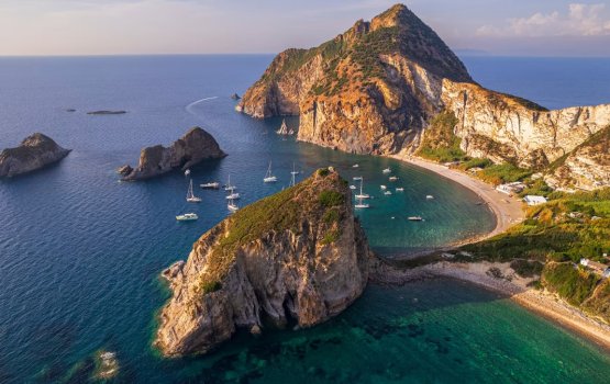 Palmarola: Ehves mageh, phone signal eh nei Italy ge huvafenee sirru manzileh!