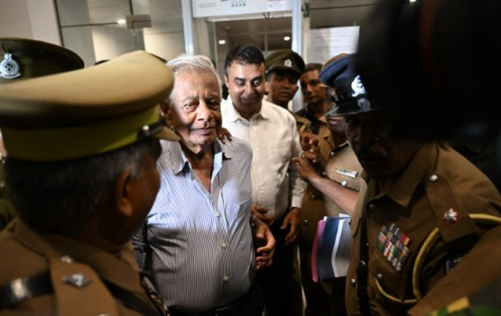 Lanka ge kureege police chief aai defence secretary maran hukum koffi