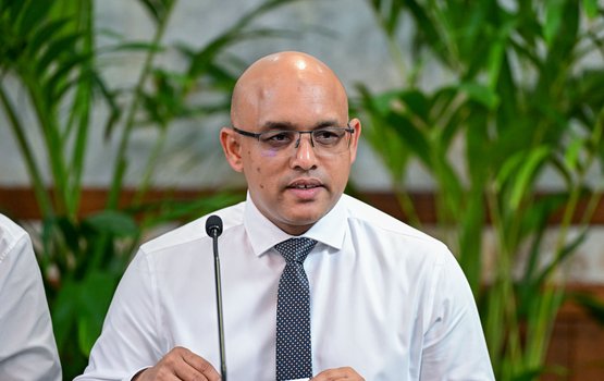 RasMale ge bimun emme inchi eh ves nuvikkan, 9 aharah dhinee: Zareer