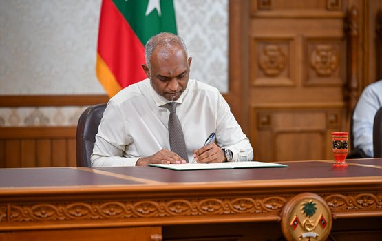 Falhu rah rah kuyyah dhookurumuge hurihaa baareh Raees ah