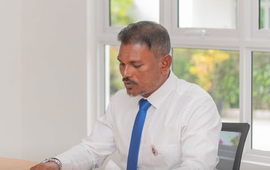 Thinadhoo city ge mayor Saudhu ge gon'di gelley fadha dhauvaa thakeh ufulaifi