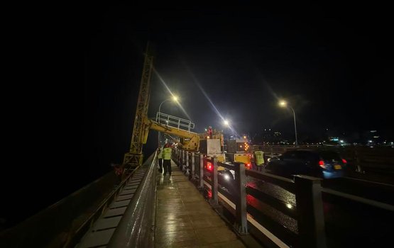 Bridge ge thanbugai jehunu 2 theyo boat dhiyave adi ah hingajje