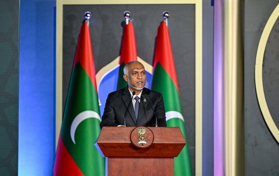 Aa kunfunyaa eku dheenee maidhaanah aa dhirumeh genesdheyne: Raees