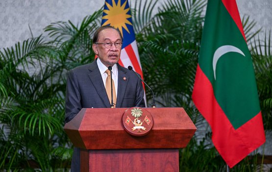 Raajje in theyo feneytho belumah Petronas aa eku mashvaraa kuraanan: Anwar