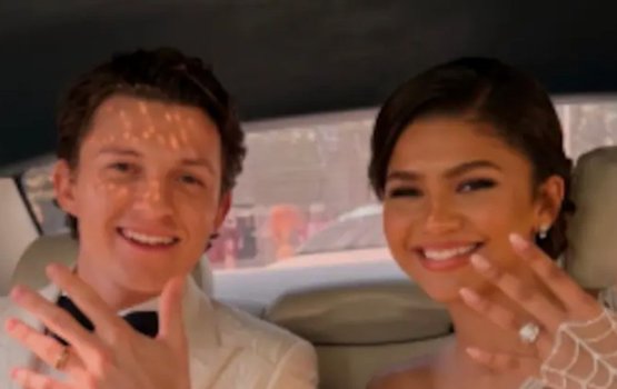 Tom aai Zendaya ge kaiveneege adu thakah enme fahun nimumeh!
