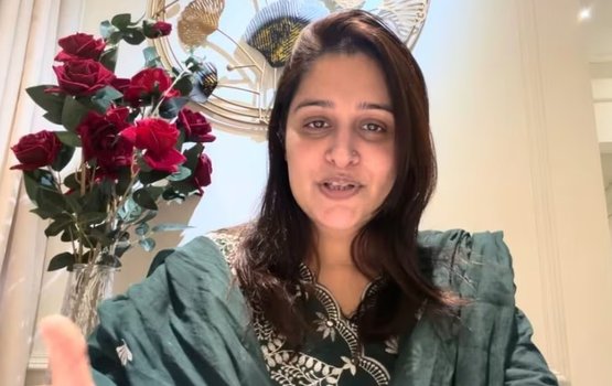 Cancer ge faruvaa aa eku ves Dipika alun camera kurimahchah annanee!
