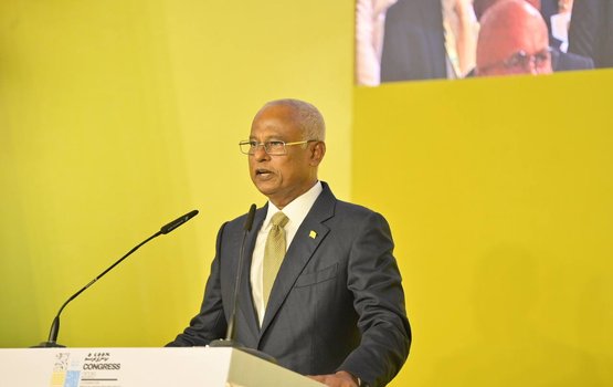 Rasmale in bin dhinumuge sirru ebbasvumah aanekey bunegen nuvaane: Solih