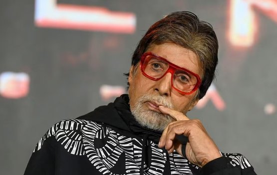 Shahsee haggu thah himaayai kuran courtah haaziru vaan Amitabh ah angaifi