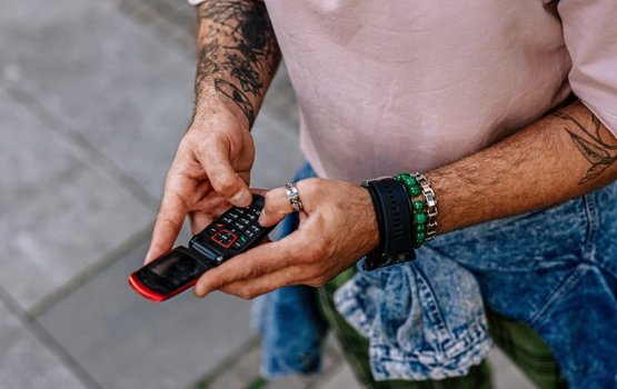 Smart Phone akaa nulai dhiri ulhevi dhaane tha? Flip Phone akah badhalu kohlanvee sababu!