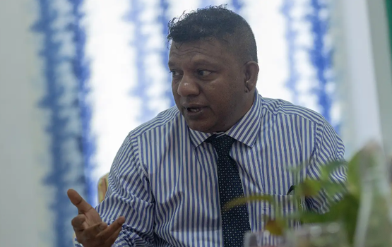 Hulhudhoo Council ge raees ah fiyavalhu alhaane kamuge inzaaru MDP in dheefi