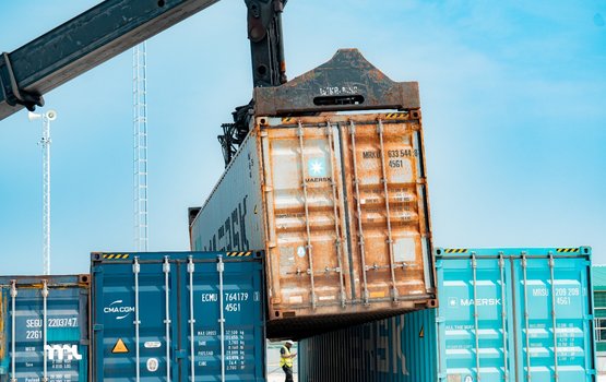 Container thah clear kurumuge masaikah thah thilafushi cargo terminal gai fashaifi